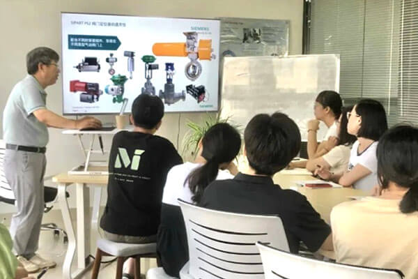 <b>【技能提升】纵能科技开展西门子阀门定位器培训</b>