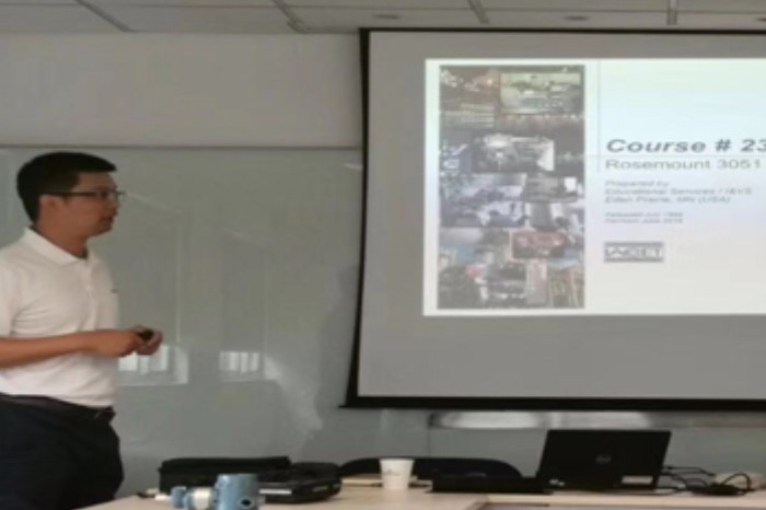 我司参加Rosemount压力变送器培训