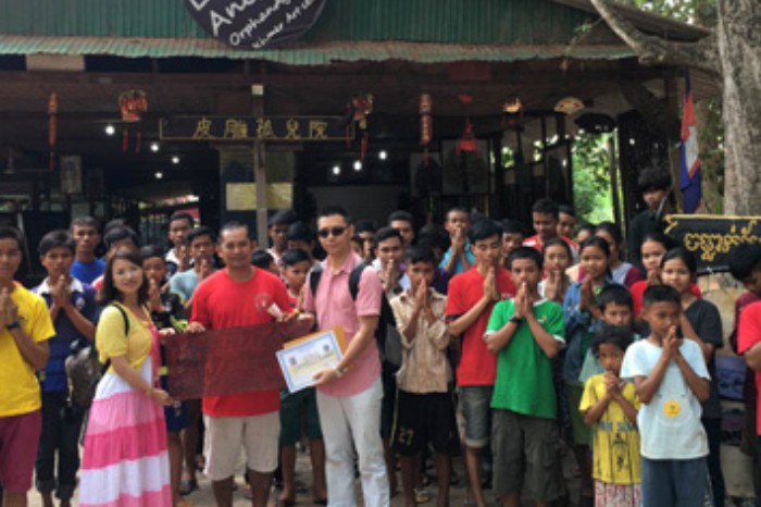 纵能公司全体同仁柬埔寨吴哥窟游玩